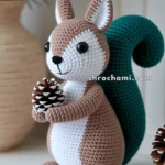 Amigurumi Christmas Squirrel With Pinecone – FREE Crochet Pattern