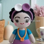 Amigurumi Frida Kahlo – FREE Crochet Pattern